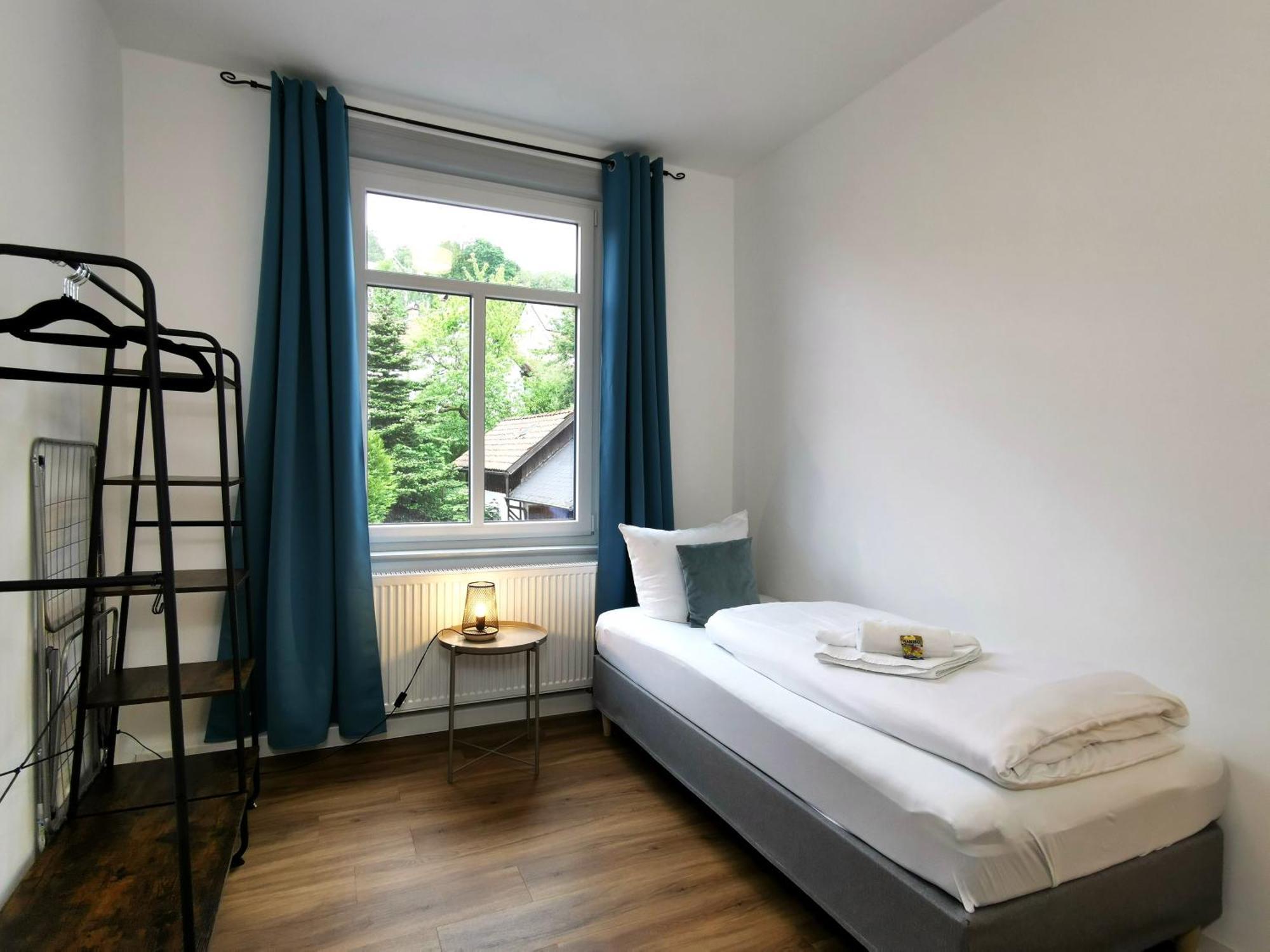 Bohnapartments: Stadtblick Zechenhaus mit Balkon und Parkplatz Ilmenau Exterior photo
